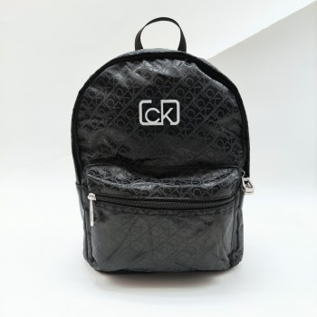 Mochila Calvin Klein monograma