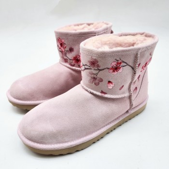 UGG Classic Mini Blossom...